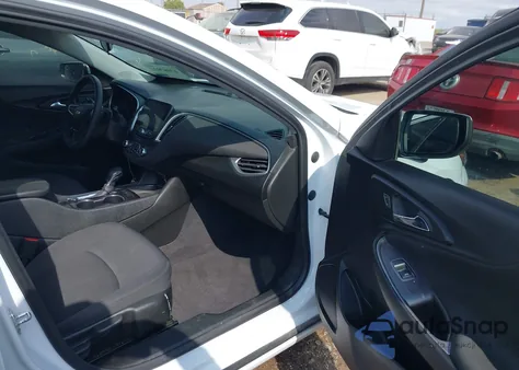 2023 Chevrolet Malibu Lt z USA, uszkodzony, nr VIN 1G1ZD5ST9PF146557